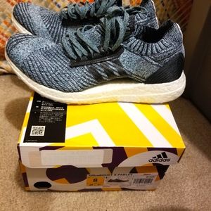 Women's Adidas Ultraboost Parley Size 8